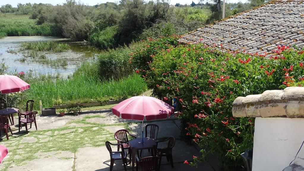 Auberge de la Fadaise Saintes-Maries-de-La-Mer Exterior foto